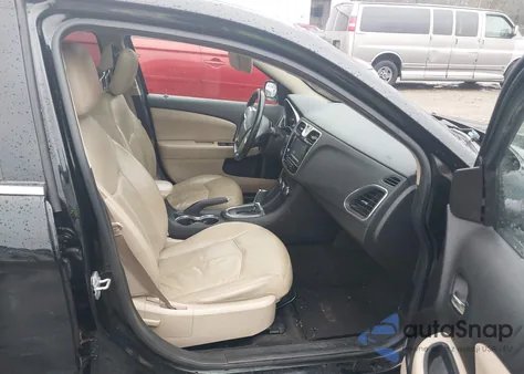 2012 Chrysler 200 Limited z USA, uszkodzony, nr VIN 1C3CCBCG4CN279280